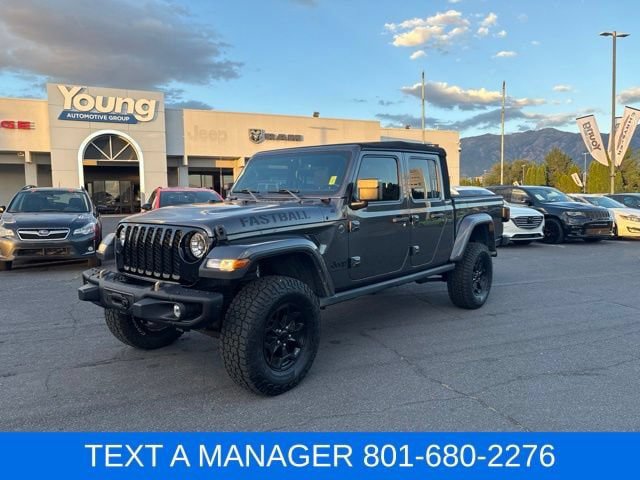 Used 2023 Jeep Gladiator Sport AWD/4WD image 2