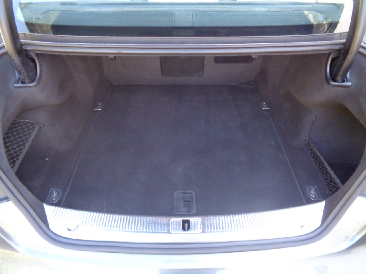 Used 2017 Audi S8 Plus w/ Dynamic Package image 37