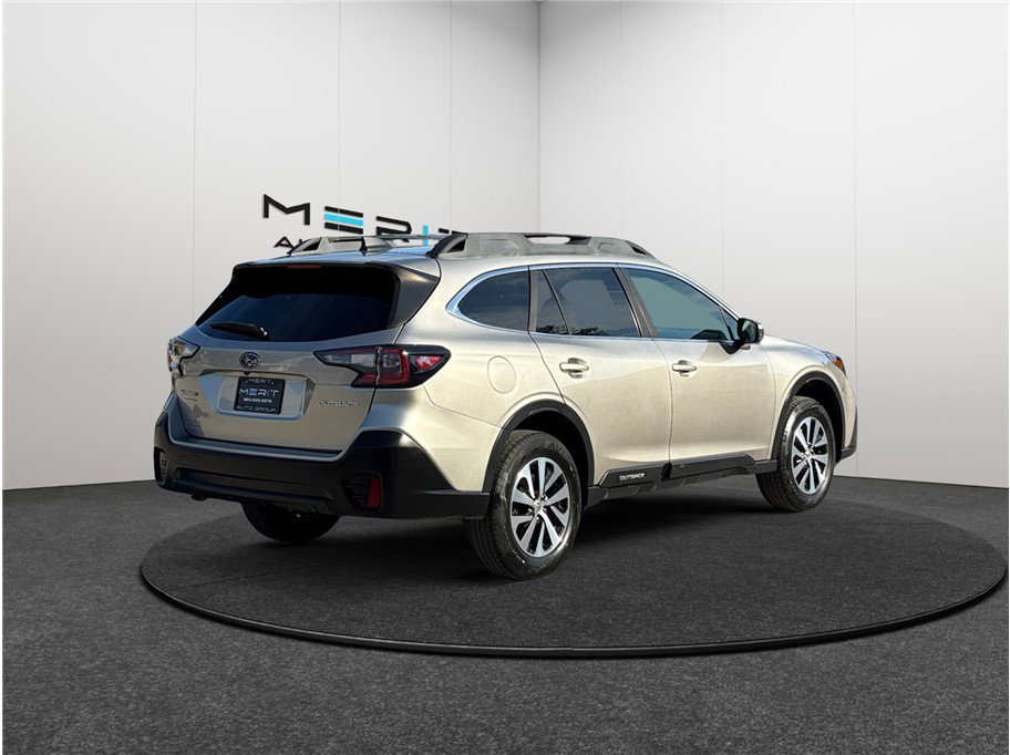 Used 2020 Subaru Outback Premium image 9