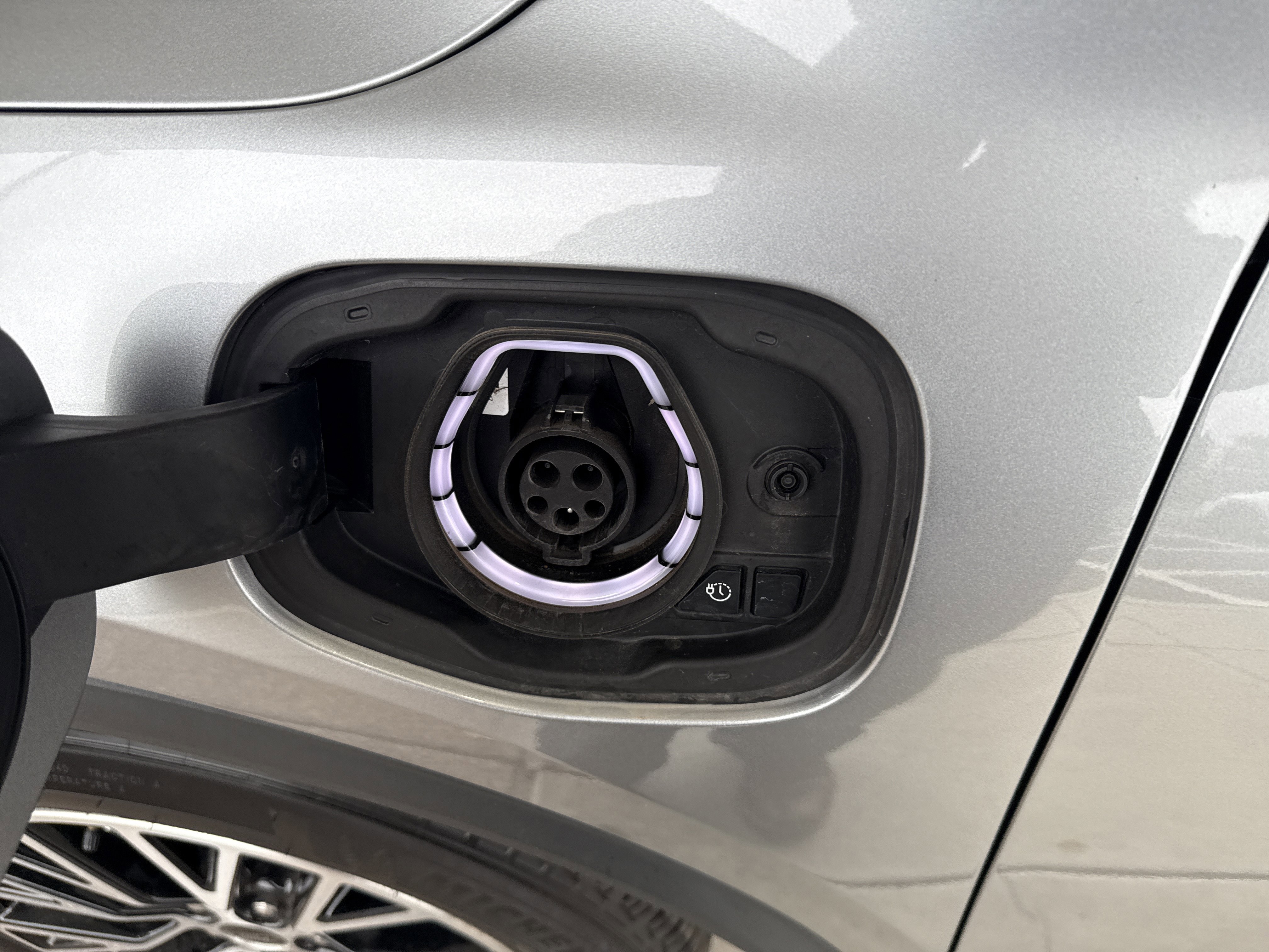 Used 2024 Ford Escape SE image 9