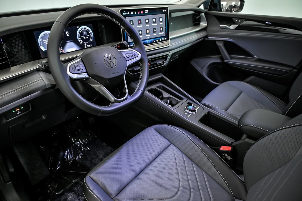 New 2026 Volkswagen Tiguan SE AWD/4WD image 6