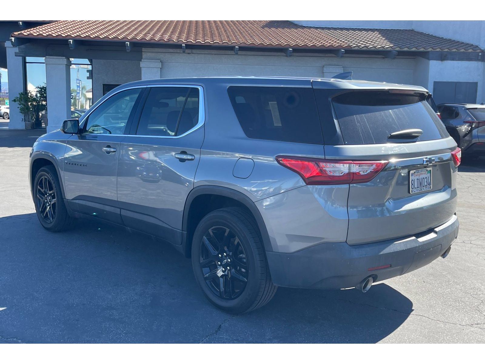 Used 2019 Chevrolet Traverse LS w/ LPO, Blackout Package FWD image 3