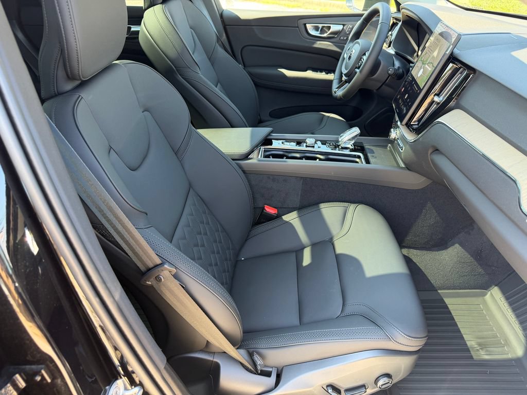 New 2026 Volvo XC60 T8 Plus w/ Protection Package Premier AWD/4WD image 9