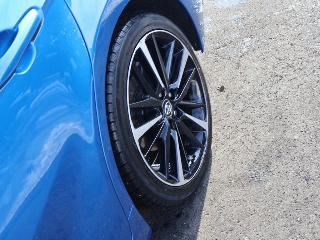 Used 2018 Toyota Camry XSE image 32