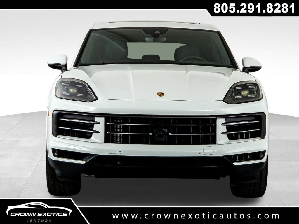 Used 2024 Porsche Cayenne image 2