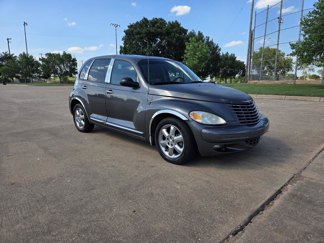 Used 2004 Chrysler PT Cruiser Limited FWD image 24