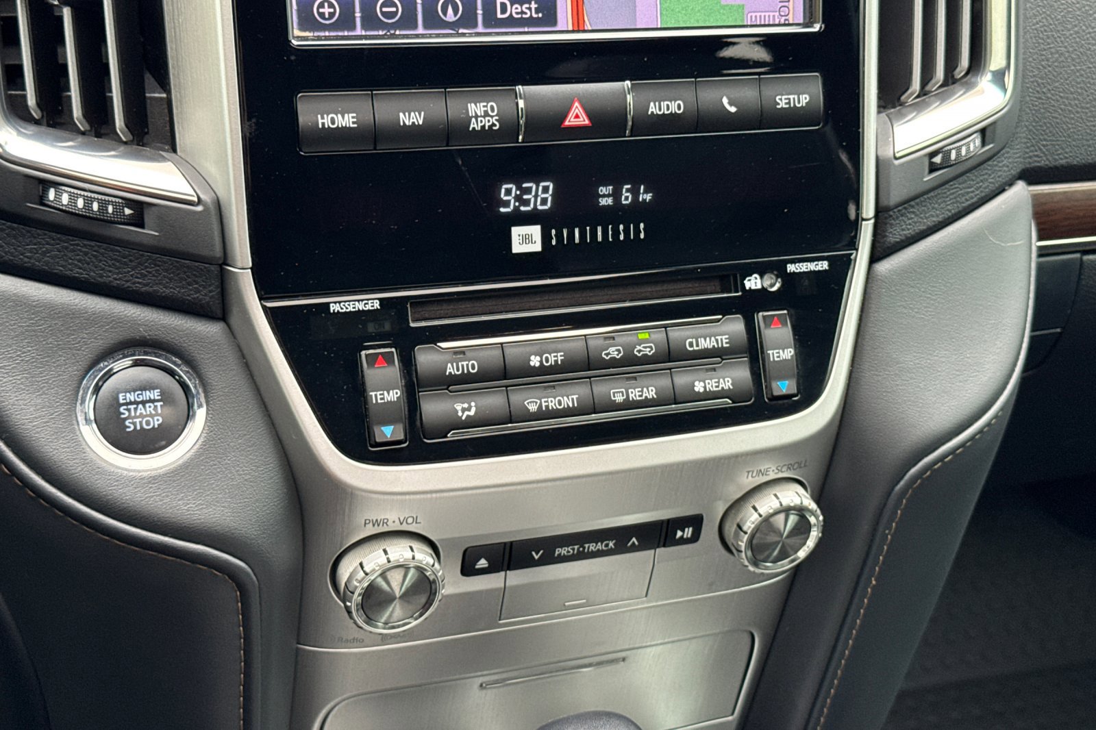 Used 2021 Toyota Land Cruiser Heritage Edition image 21