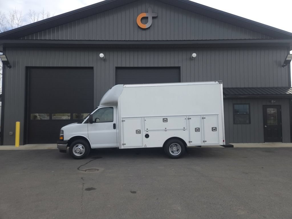 Used 2020 Chevrolet Express 3500 w/ Power Convenience Package RWD image 26
