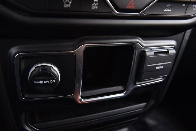 Used 2022 Jeep Gladiator Sport image 14