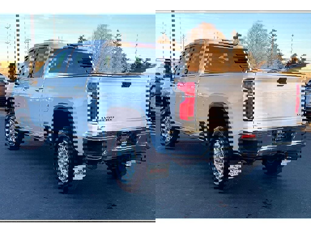 Used 2025 Chevrolet Silverado 3500 LTZ image 13