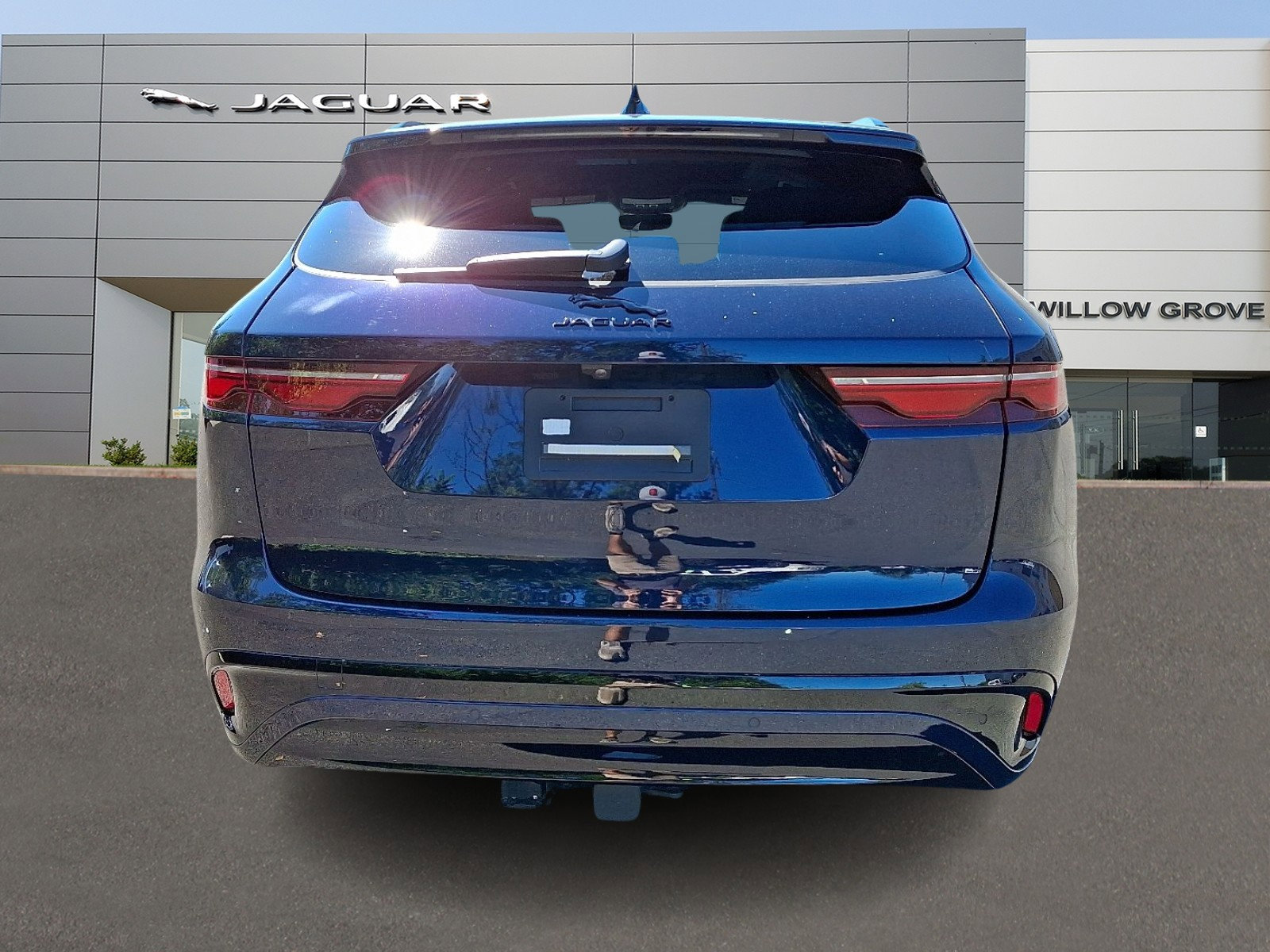 Used 2025 Jaguar F-PACE R-Dynamic S image 7