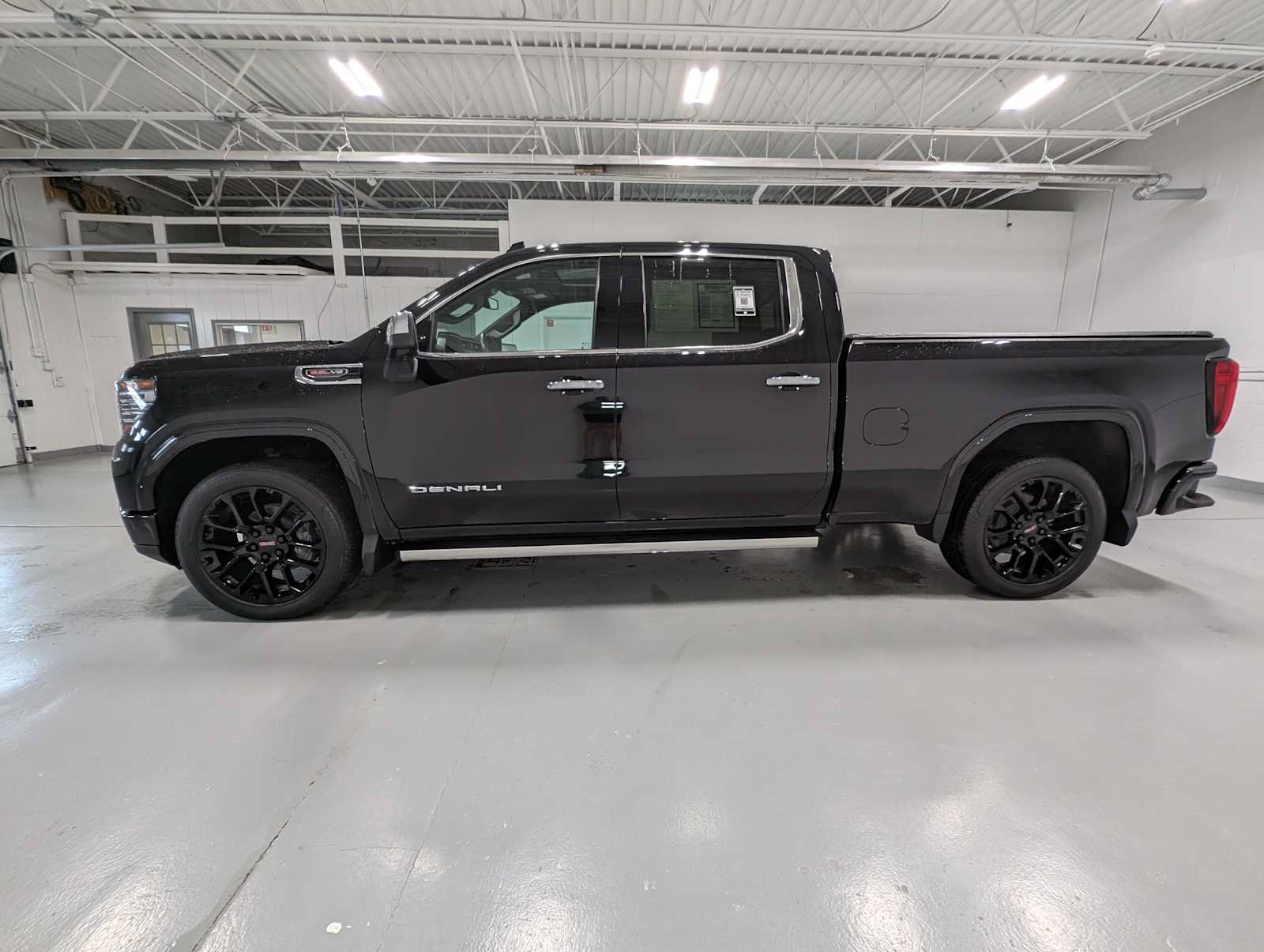 Certified 2023 GMC Sierra 1500 Denali AWD/4WD image 12