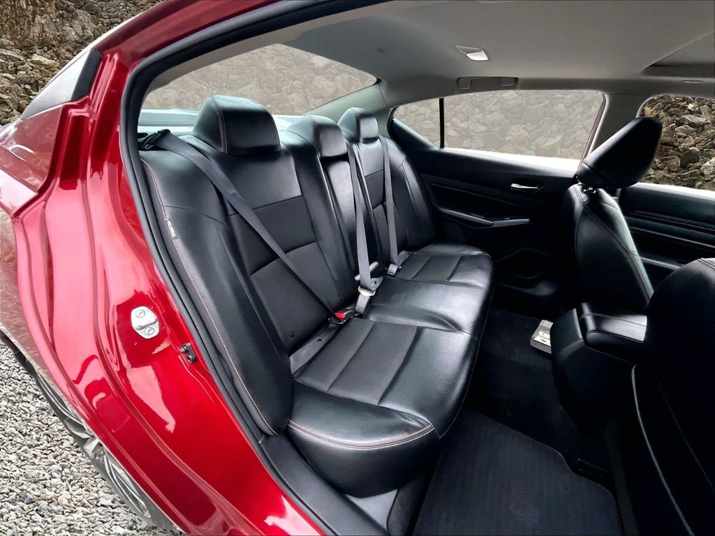 Used 2022 Nissan Altima 2.0 SR image 25