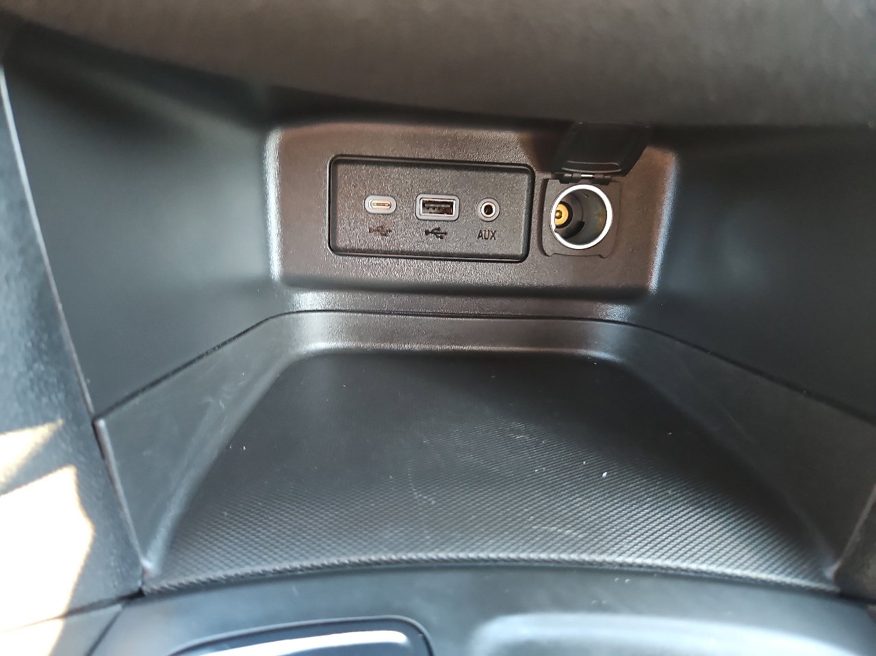 Used 2023 Chevrolet Equinox RS image 36