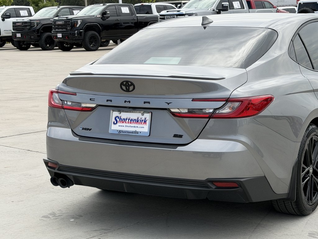 Used 2025 Toyota Camry SE w/ Convenience Package FWD image 6