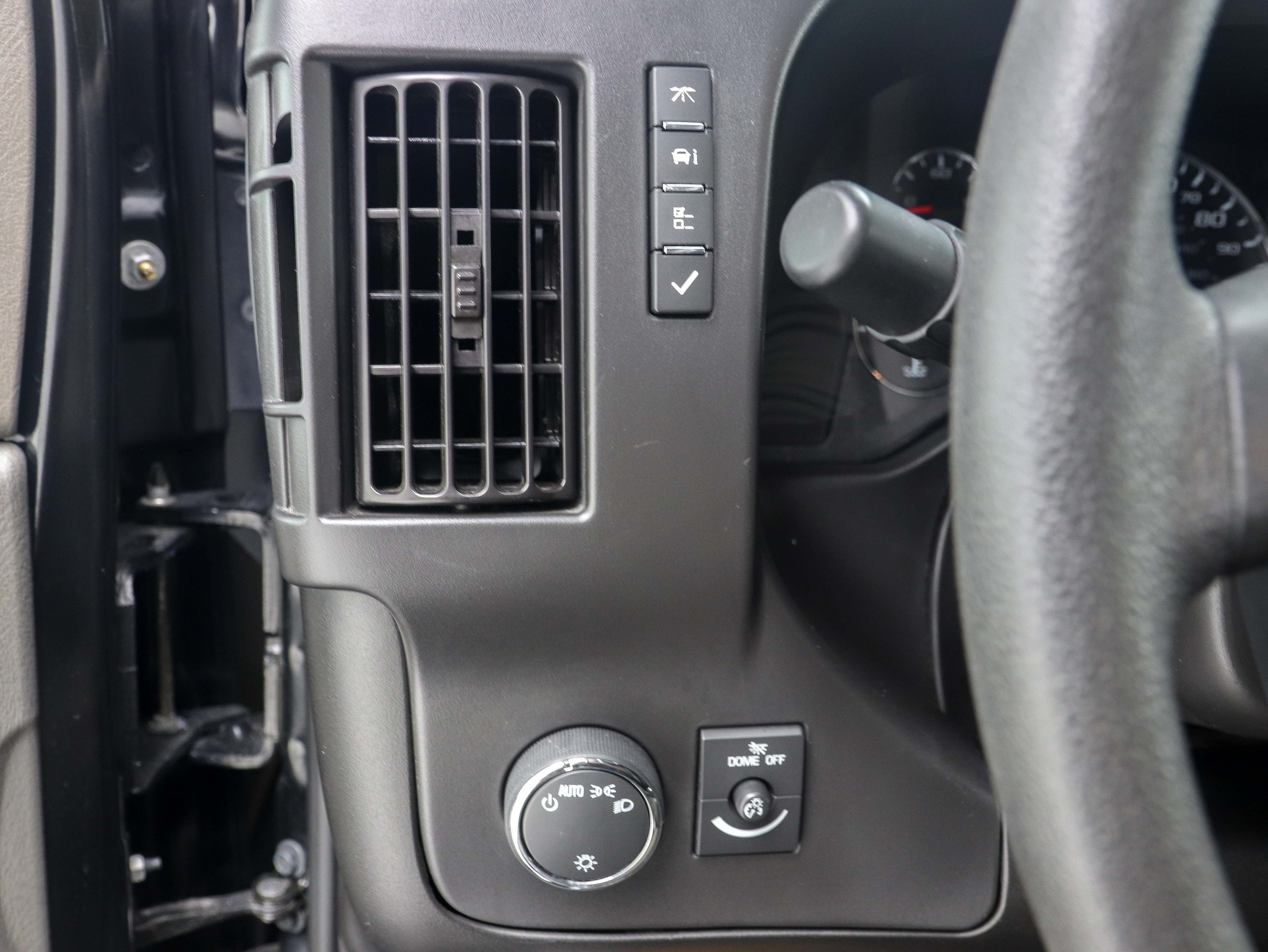 Used 2025 Chevrolet Express 3500 LT w/ LT Preferred Equipment Group RWD image 23
