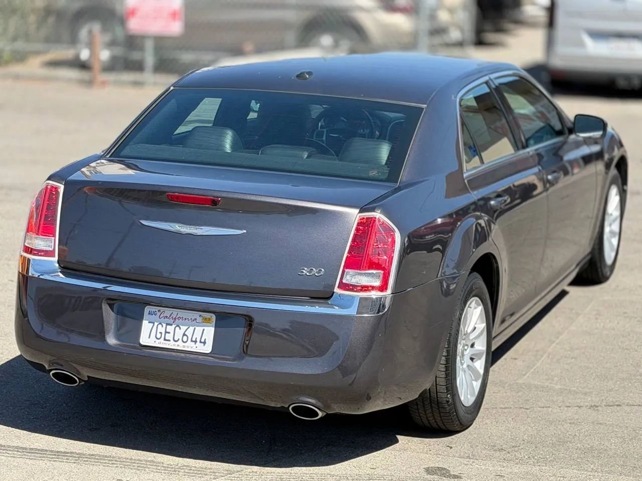 Used 2014 Chrysler 300 Limited RWD image 15