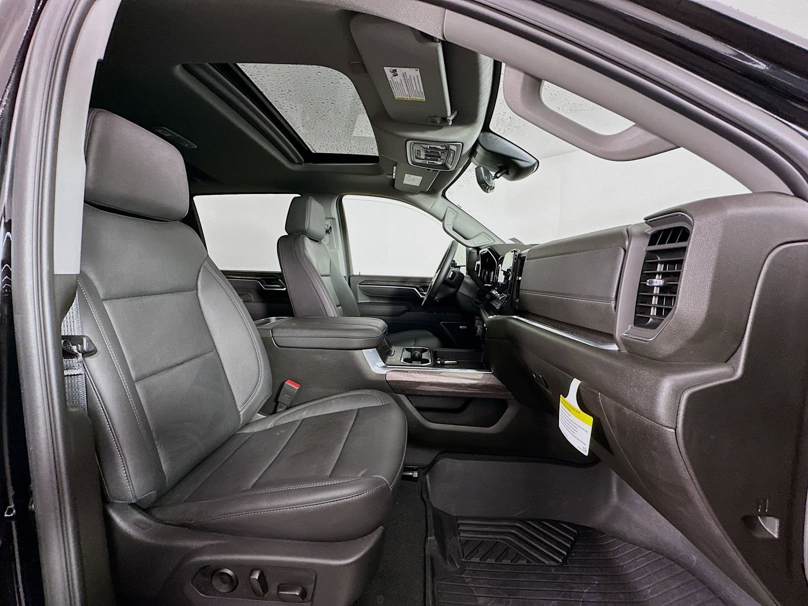 New 2025 Chevrolet Silverado 3500 LTZ w/ LTZ Premium Package image 31