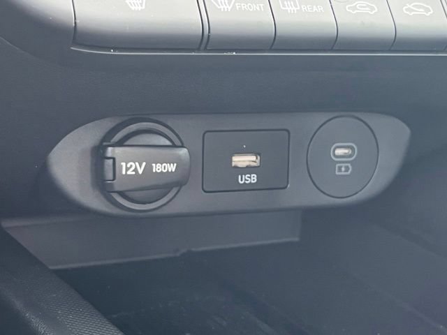 Used 2026 Hyundai Elantra Limited FWD image 41
