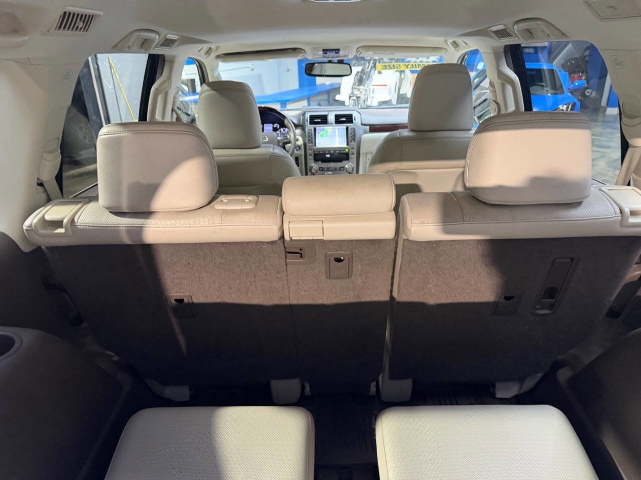 Used 2017 Lexus GX 460 Premium w/ Premium Package image 12