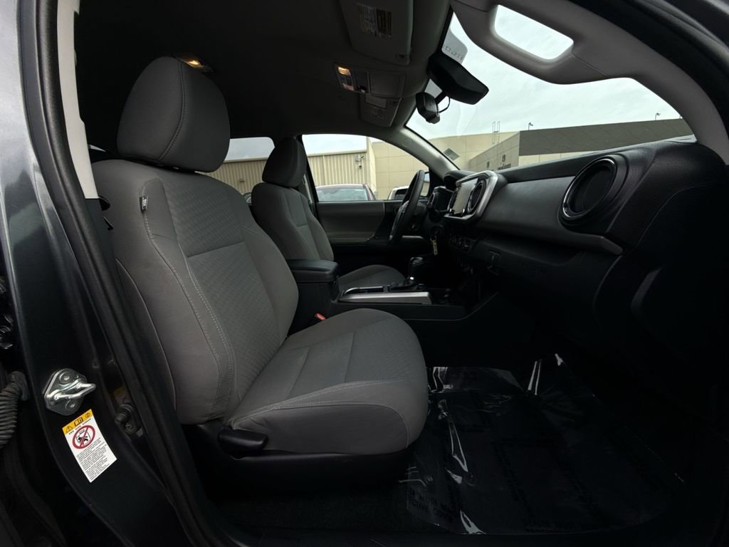 Used 2020 Toyota Tacoma SR5 image 25