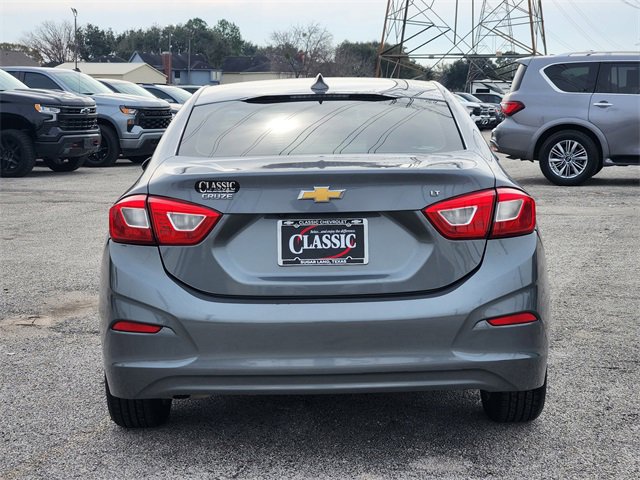 Used 2018 Chevrolet Cruze LT image 6