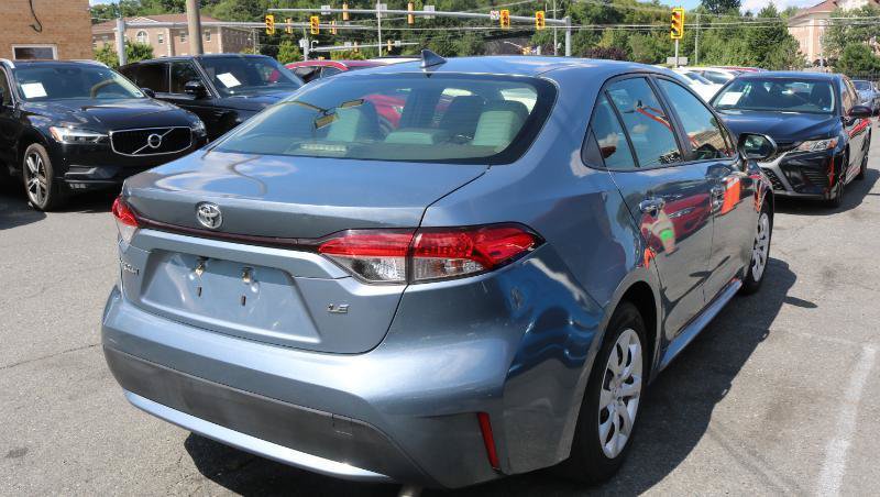 Used 2022 Toyota Corolla LE FWD image 4