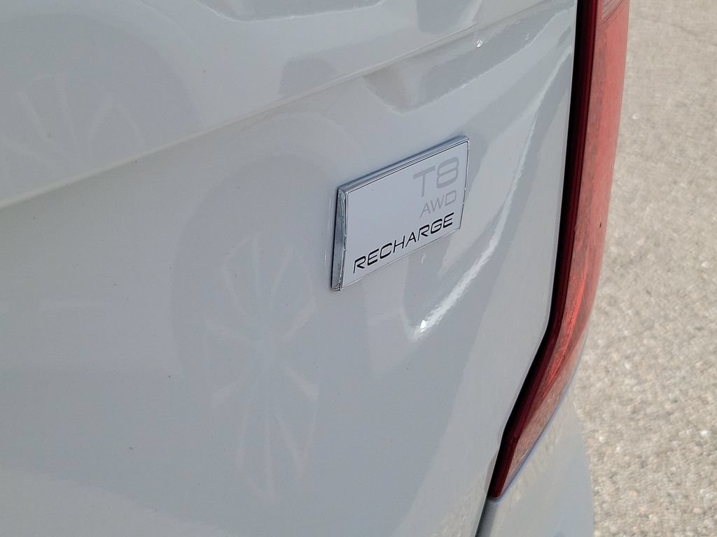 Certified 2024 Volvo XC90 T8 Plus w/ Protection Package AWD/4WD image 8