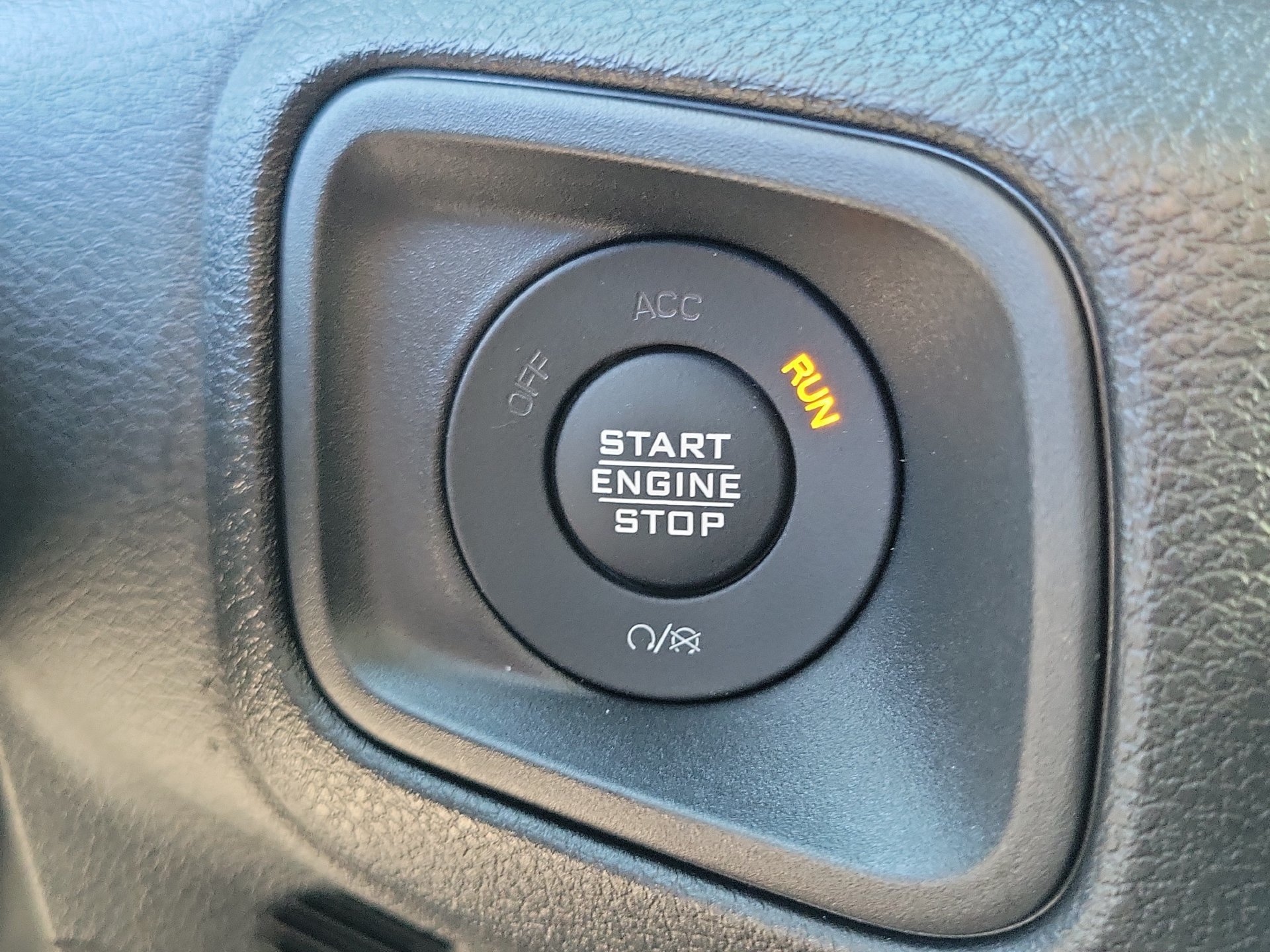 New 2026 Jeep Gladiator Sport AWD/4WD image 11