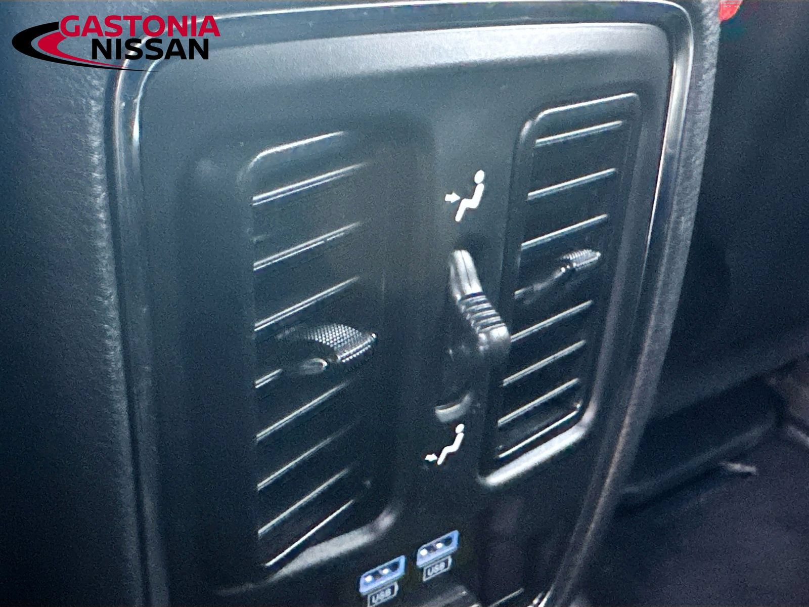 Used 2021 Jeep Grand Cherokee Limited w/ Sun & Sound Group RWD image 34