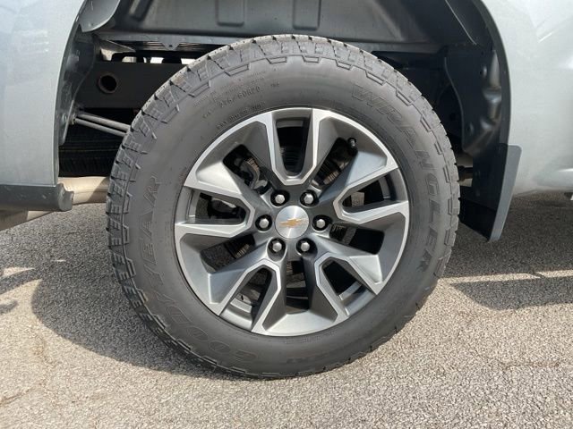 Used 2023 Chevrolet Silverado 1500 LT image 12