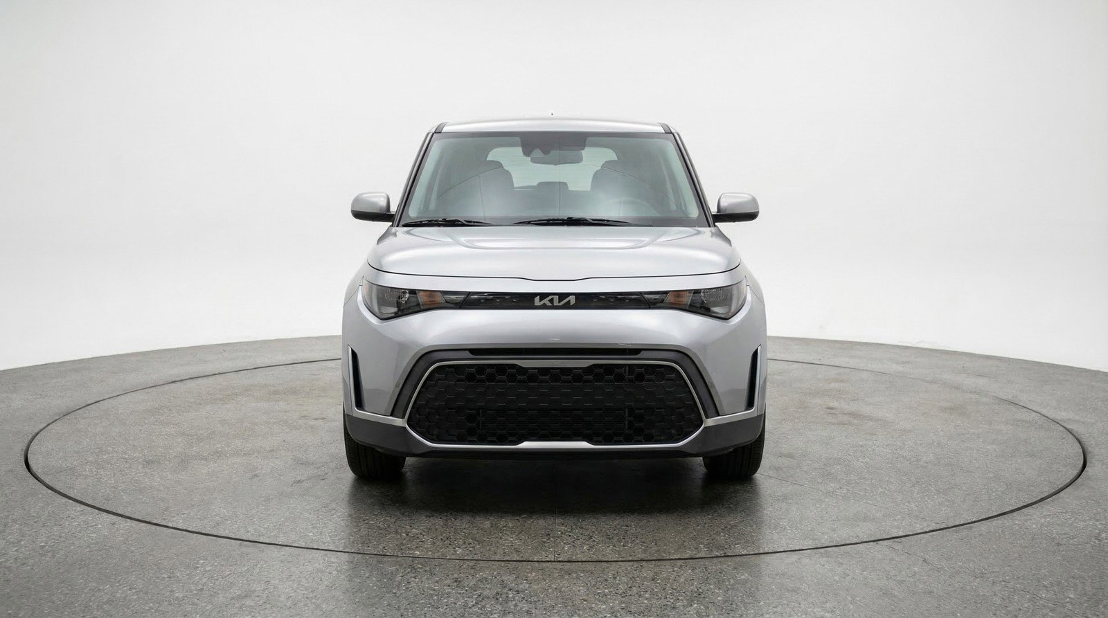 Used 2025 Kia Soul LX w/ LX Technology Package image 2