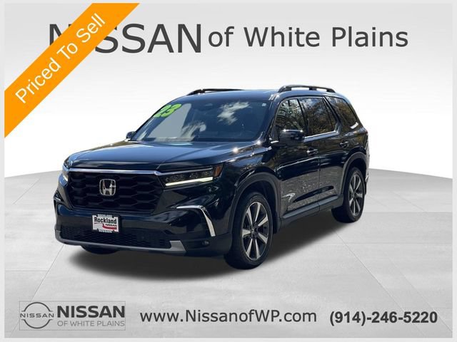 Used 2023 Honda Pilot Touring image 1