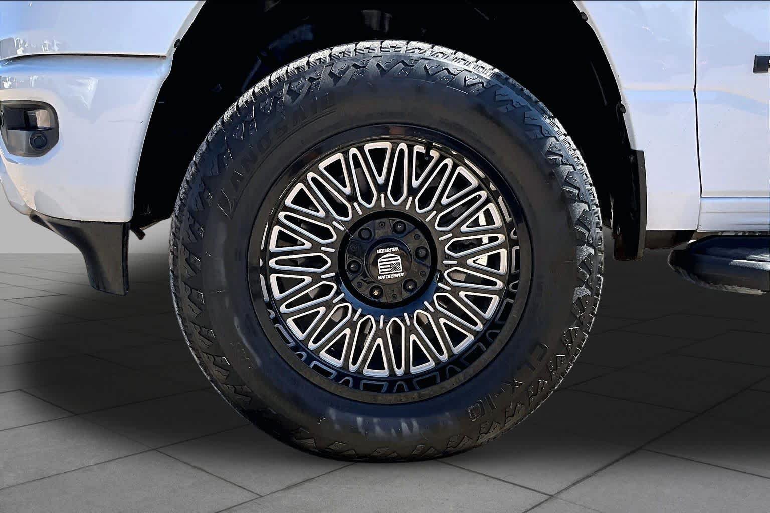 Used 2023 RAM 1500 Laramie AWD/4WD image 11