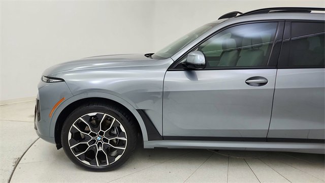 Used 2023 BMW X7 xDrive40i w/ M Sport Package image 9