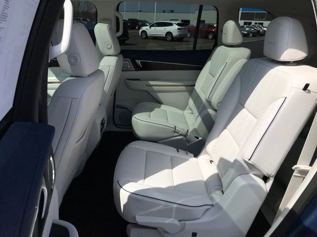 Certified 2025 Buick Enclave Avenir w/ Super Cruise Package image 20