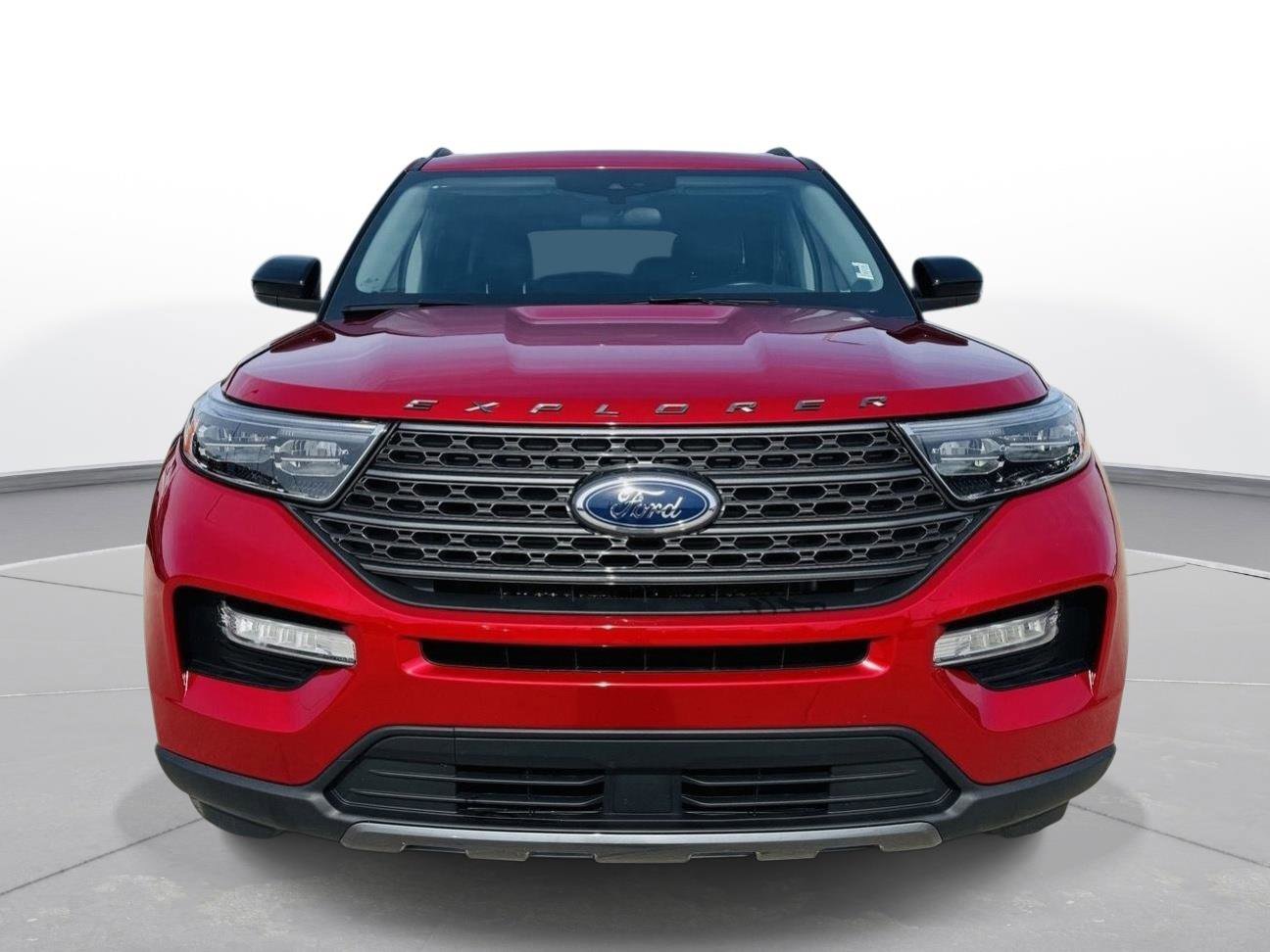 Used 2024 Ford Explorer XLT w/ Equipment Group 202A AWD/4WD image 37