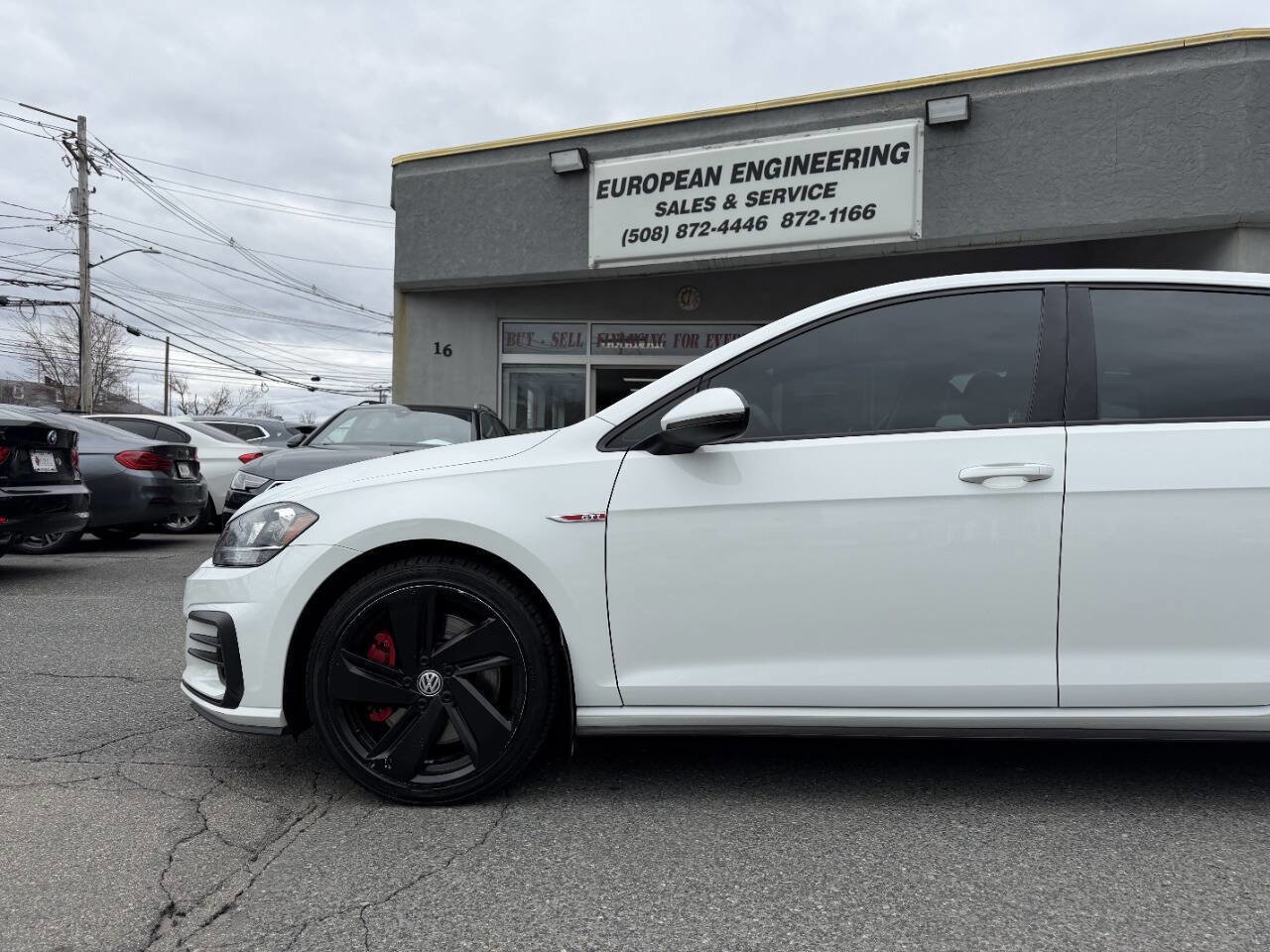 Used 2020 Volkswagen GTI S image 10