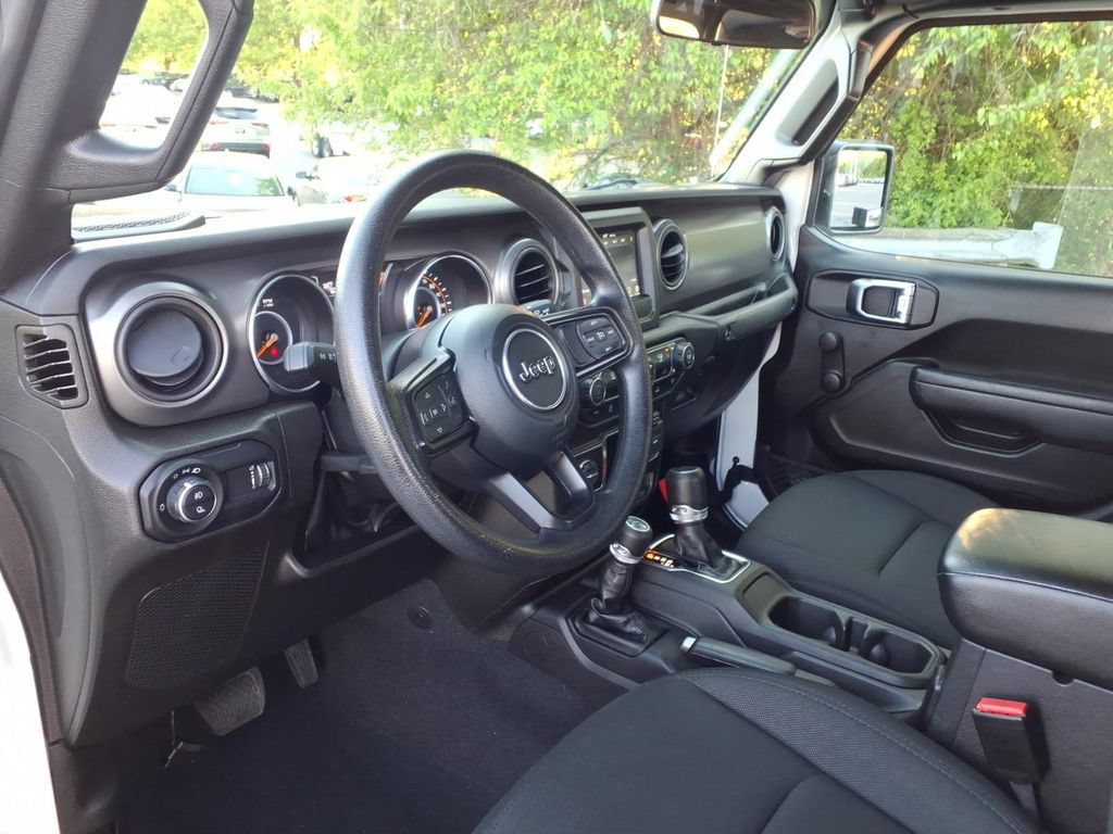 Used 2023 Jeep Gladiator Sport AWD/4WD image 15