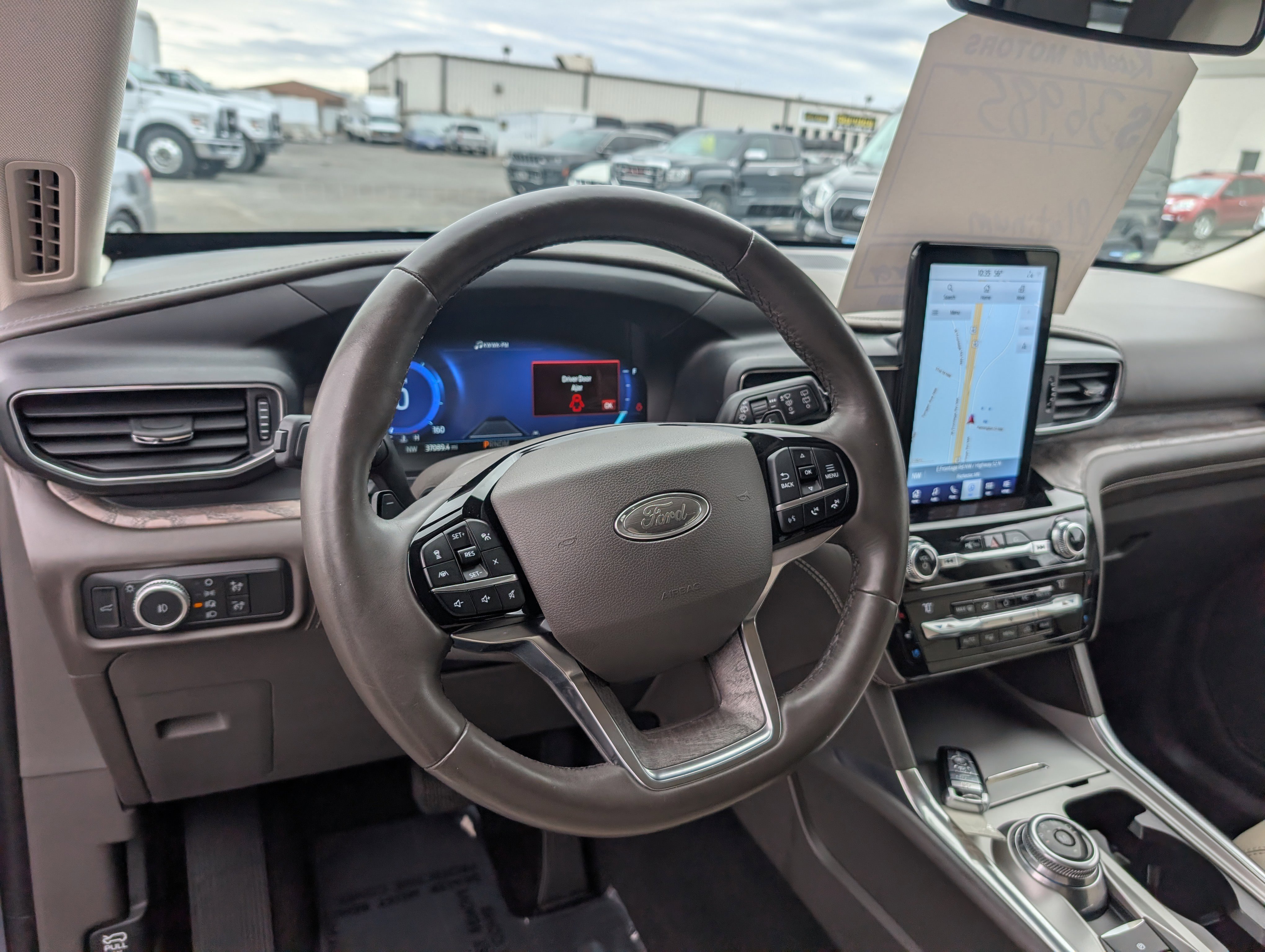 Used 2021 Ford Explorer Platinum w/ Equipment Group 601A image 15