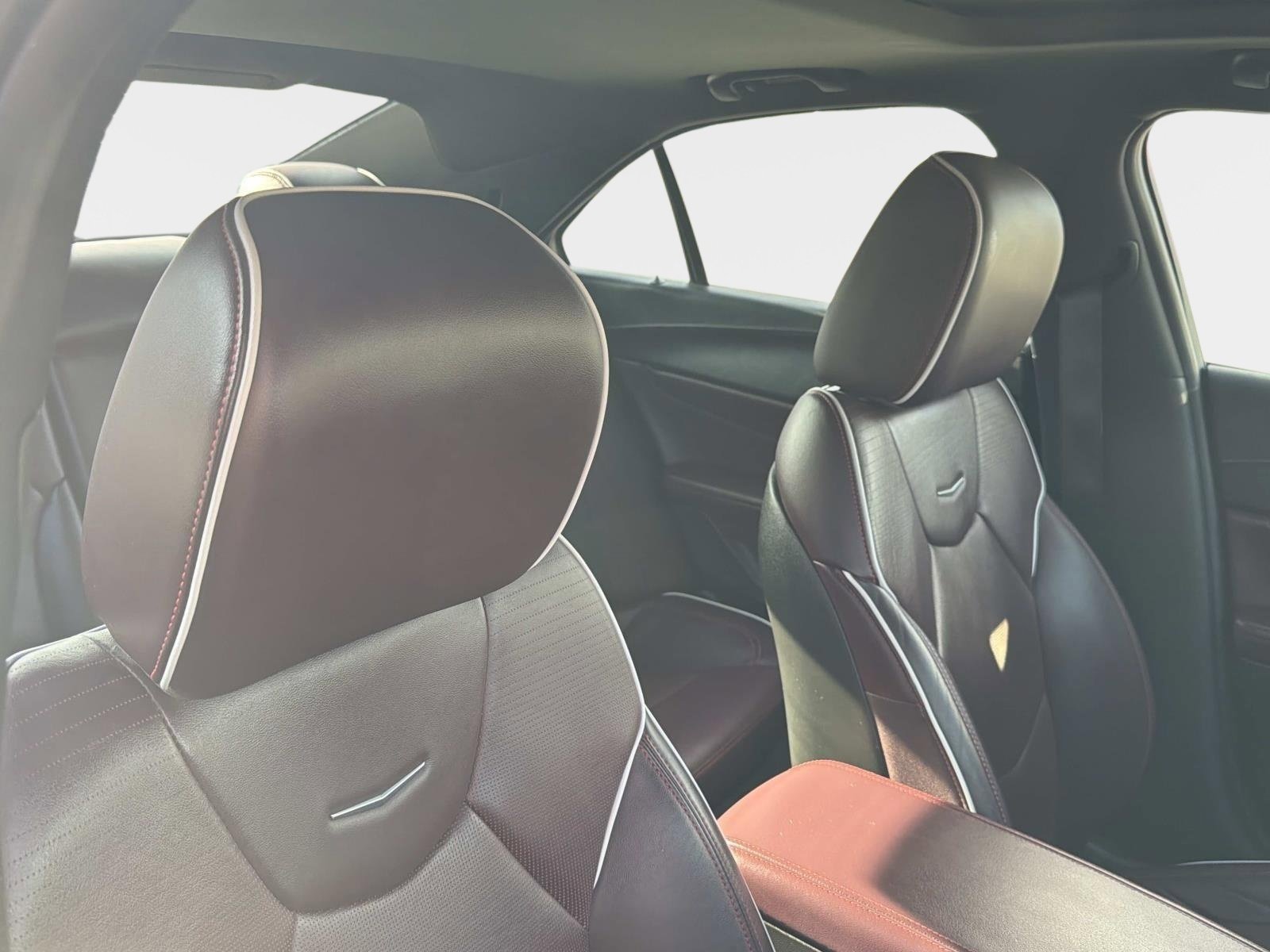 Used 2022 Cadillac CT4 V w/ Technology Package image 26