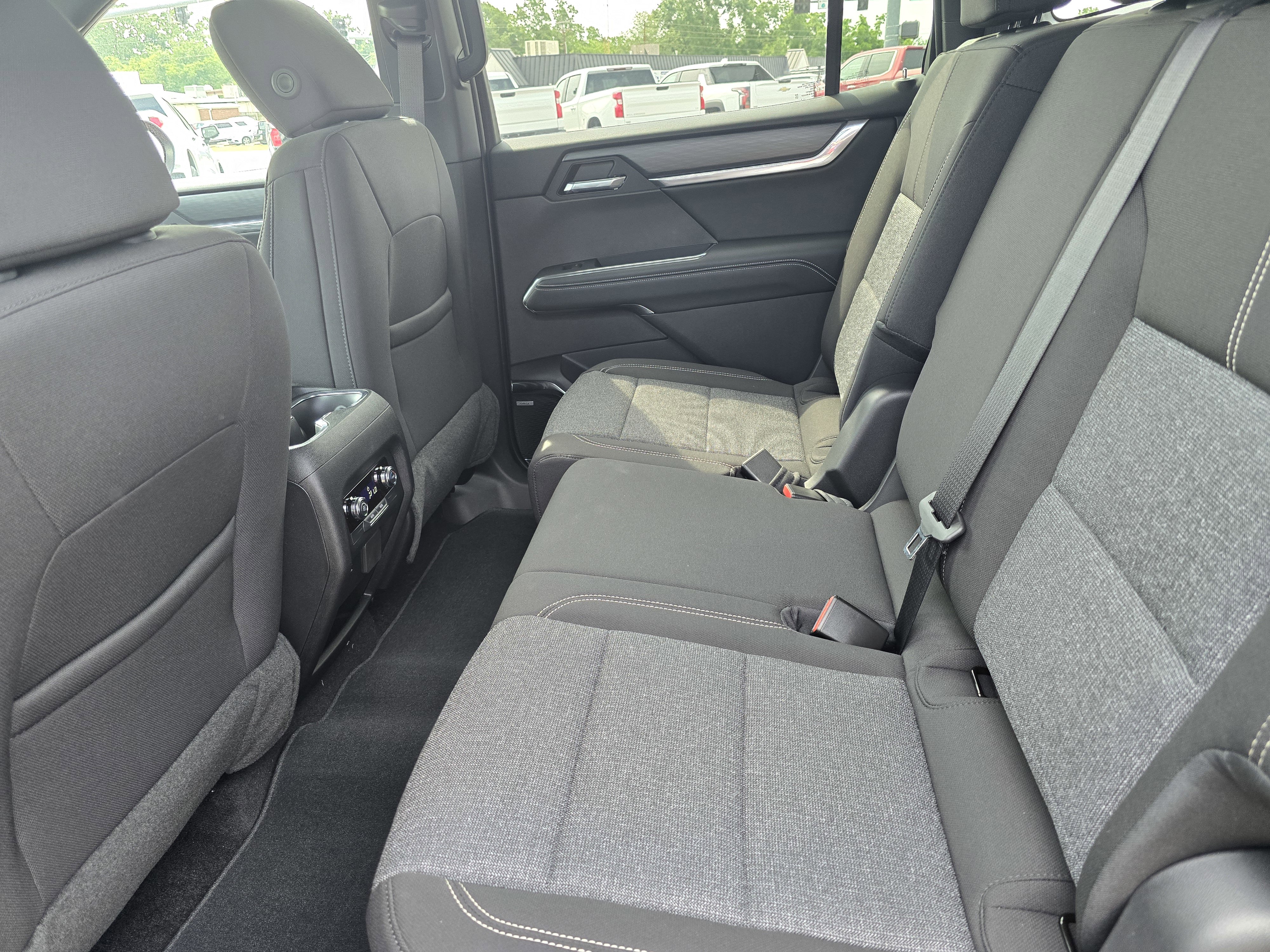 New 2025 GMC Acadia Elevation image 17