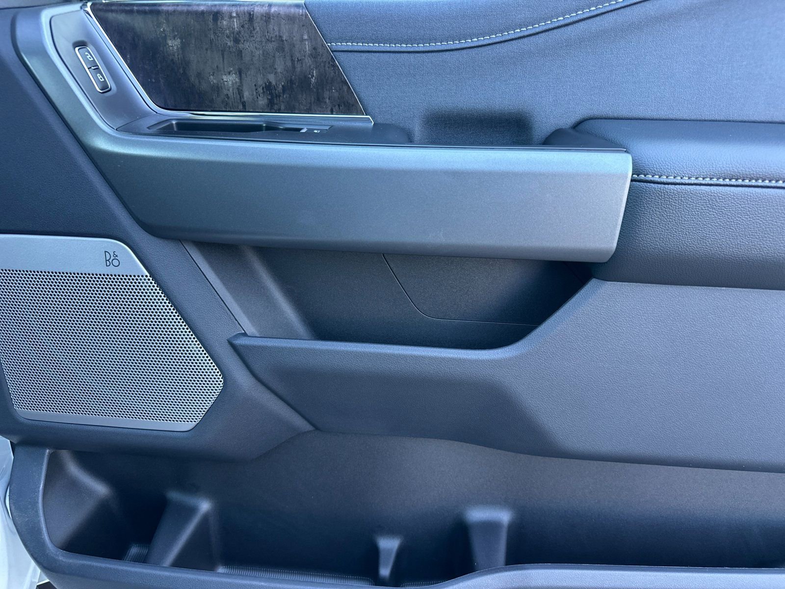 New 2025 Ford F350 Lariat w/ Lariat Ultimate Package image 19