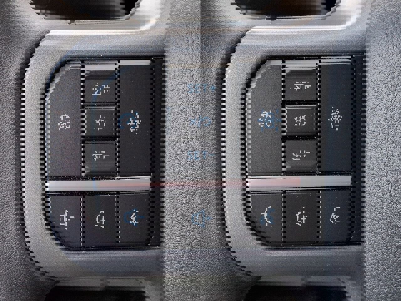 Used 2025 Ford F150 XLT w/ Equipment Group 301A Standard image 24