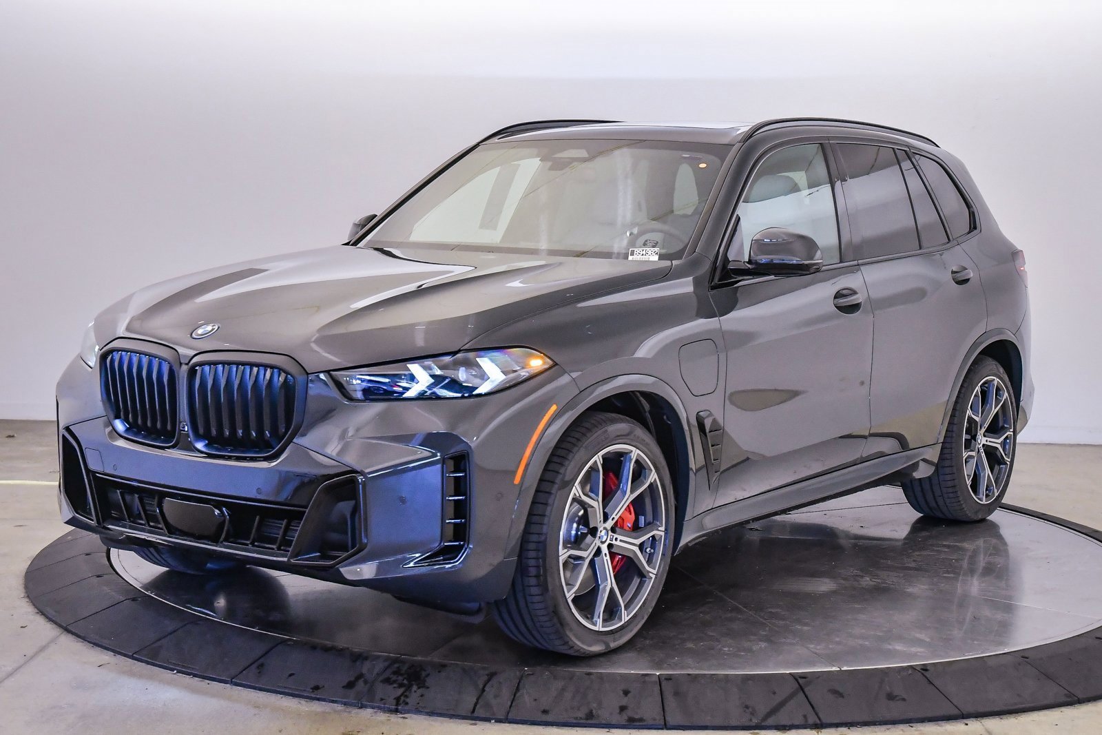New 2026 BMW X5 xDrive50e w/ M Sport Package image 1
