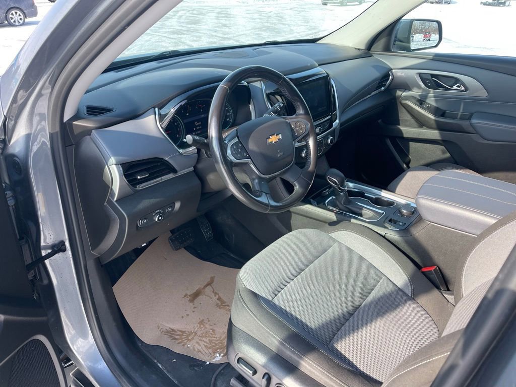 Used 2021 Chevrolet Traverse LT image 17