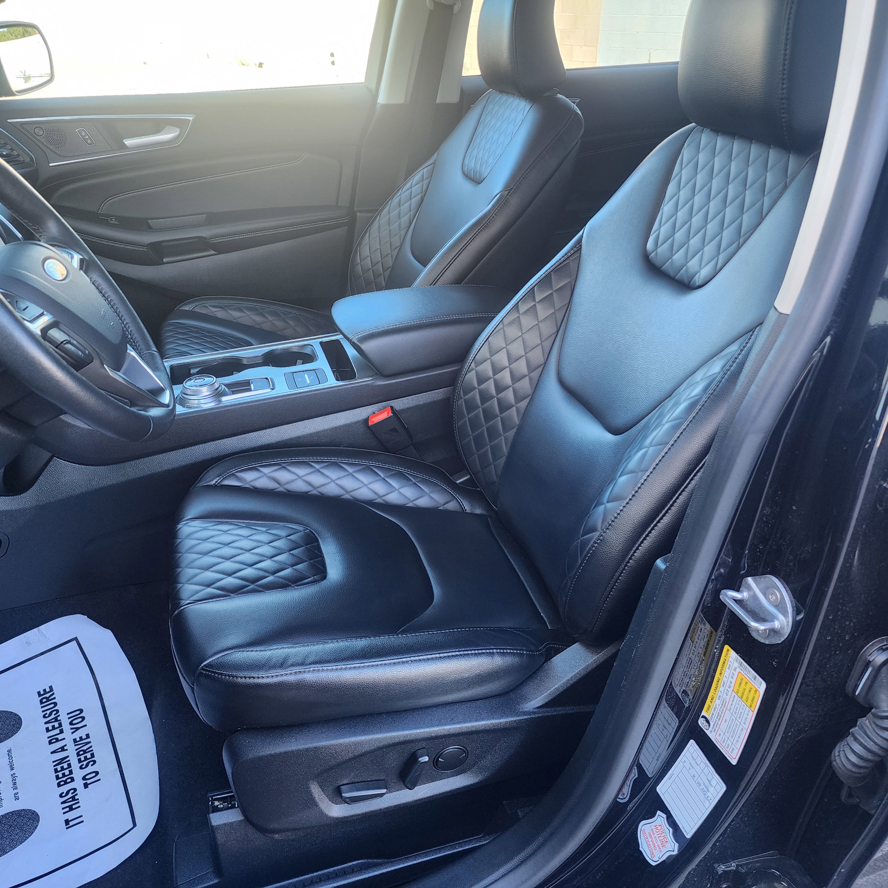Used 2024 Ford Edge Titanium image 24