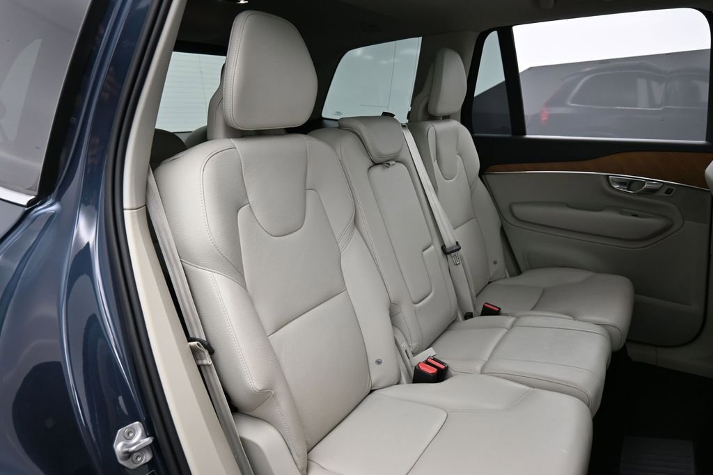 Used 2022 Volvo XC90 T8 Inscription Expression w/ Advanced Package AWD/4WD image 29