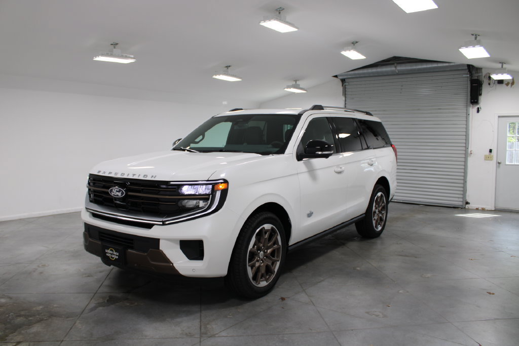 New 2027 Ford Expedition King Ranch AWD/4WD image 3