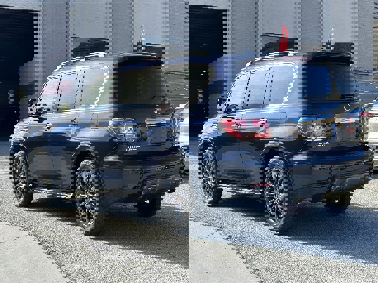 Used 2020 Nissan Armada Platinum w/ Platinum Reserve Package image 4